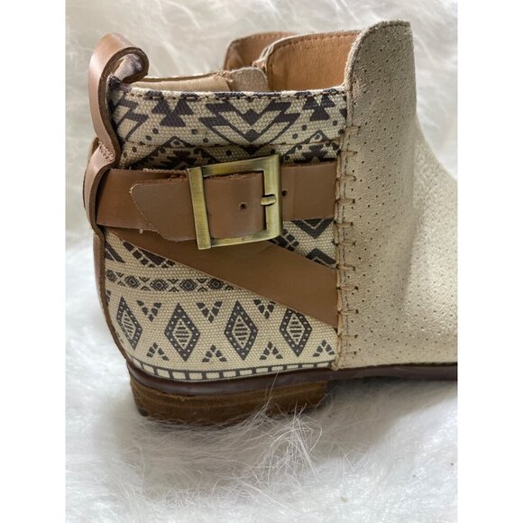 Perforated Suede Ankle Boots With Tribal Design & Buckle Detail Size 8.5 Beige - Picture 3 of 7